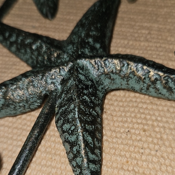 Verdigris Green Starfish Wall Hooks Decor - Picture 3 of 6